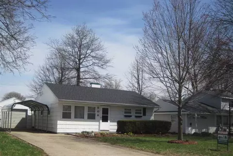 808 Bobby Ave, Macomb, IL 61455 photo 1