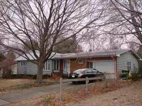 817 Orchard Dr, Macomb, IL 61455 photo 1
