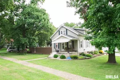 401 N Callender, Eureka, IL 61530 photo 3