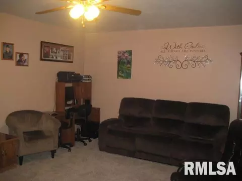 1004 Hampton Rd, Washington, IL 61571 photo 5