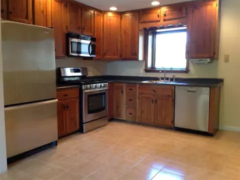 945 Memorial Dr, Macomb, IL 61455 photo 3