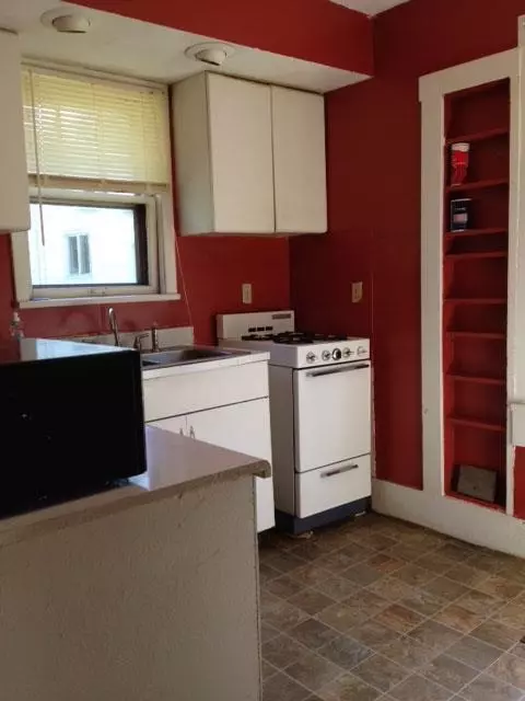821 Carey Ave, Macomb, IL 61455 photo 9