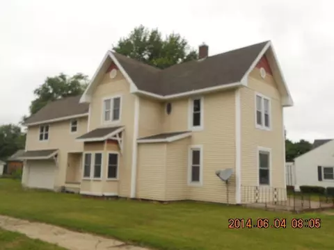 106 S A St, La Harpe, IL 61450 photo 1