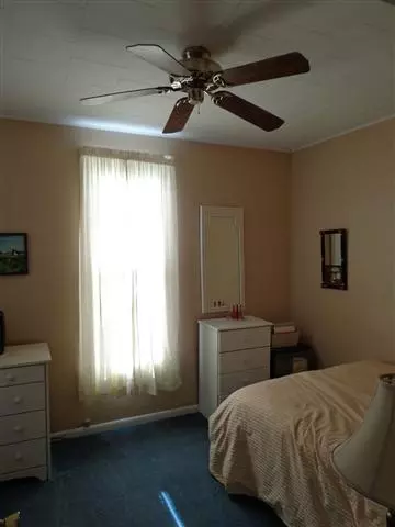 326 S Johnson St, Macomb, IL 61455 photo 5