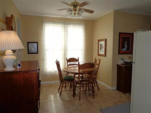 326 S Johnson St, Macomb, IL 61455 photo 7