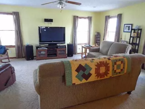 1406 Thomas, Macomb, IL 61455 photo 6