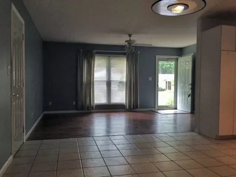 435 Summers Dr, Macomb, IL 61455 photo 3