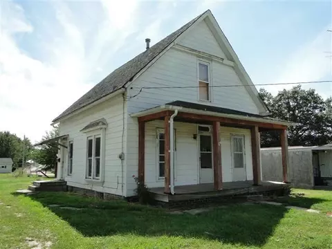 107 E Hickory, Industry, IL 61440 photo 1