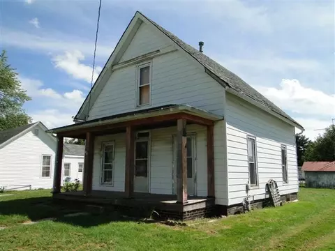 107 E Hickory, Industry, IL 61440 photo 2