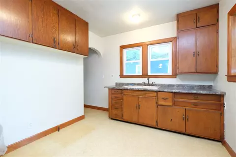 206 E Lancaster St, Washington, IL 61571 photo 9