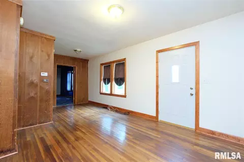 206 E Lancaster St, Washington, IL 61571 photo 6