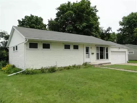 908 Bobby Ave, Macomb, IL 61455 photo 1
