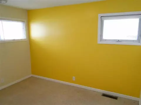 908 Bobby Ave, Macomb, IL 61455 photo 14