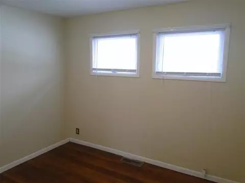 908 Bobby Ave, Macomb, IL 61455 photo 13