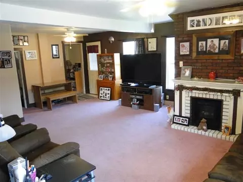 1419 E Pierce St, Macomb, IL 61455 photo 7