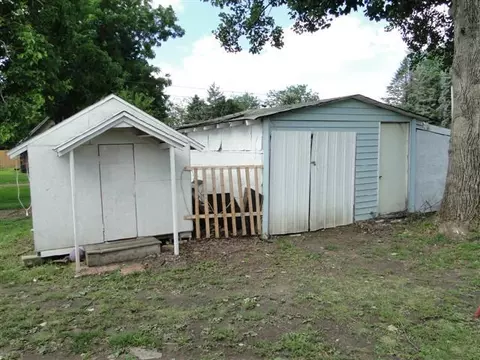 1419 E Pierce St, Macomb, IL 61455 photo 5
