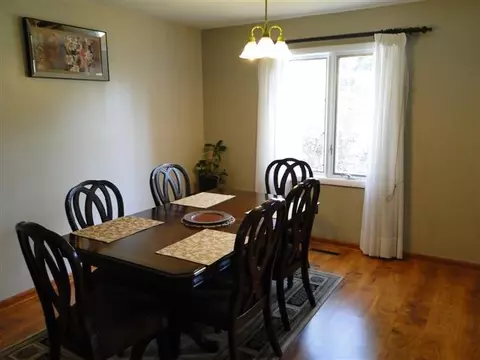 137 James Dr, Macomb, IL 61455 photo 11