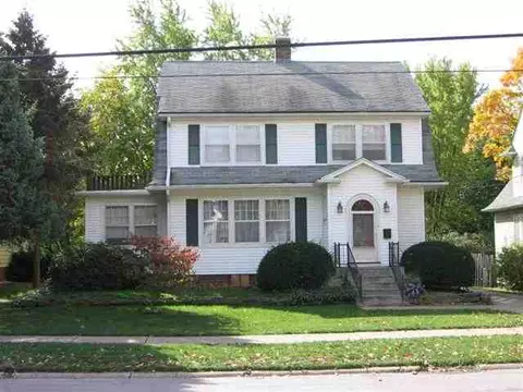 325 W Pierce, Macomb, IL 61455 photo 1