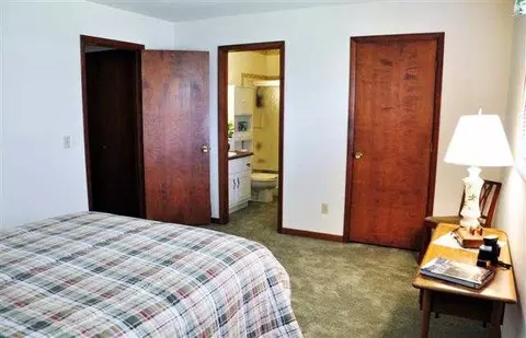 200 Evergreen, Macomb, IL 61455 photo 8