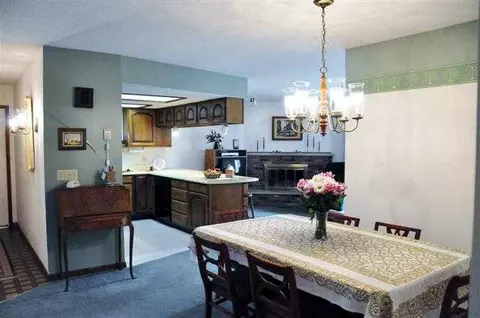 200 Evergreen, Macomb, IL 61455 photo 4