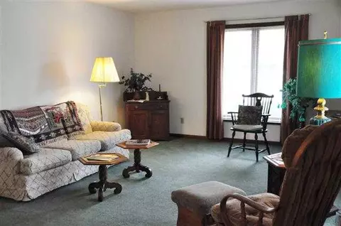 200 Evergreen, Macomb, IL 61455 photo 2