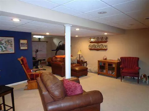 110 Arlington Dr, Macomb, IL 61455 photo 6