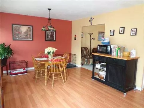 110 Arlington Dr, Macomb, IL 61455 photo 4