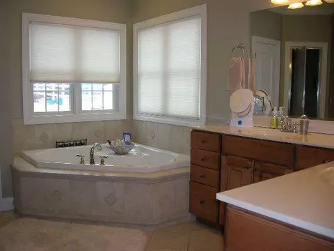 800 Beverly, Macomb, IL 61455 photo 13