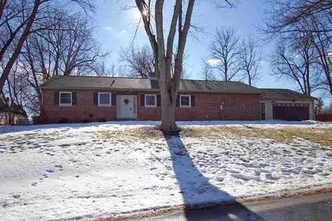227 E Yeiser, Macomb, IL 61455 photo 1