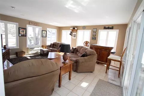 227 E Yeiser, Macomb, IL 61455 photo 7