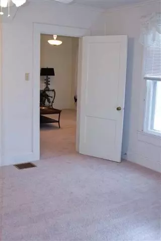 809 Orchard Dr, Macomb, IL 61455 photo 10
