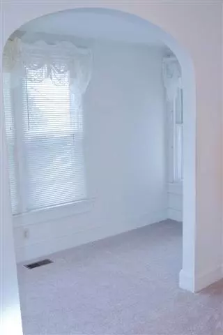 809 Orchard Dr, Macomb, IL 61455 photo 9