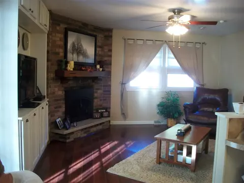108 Timberview, Macomb, IL 61455 photo 7