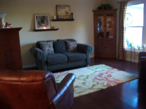 108 Timberview, Macomb, IL 61455 photo 5