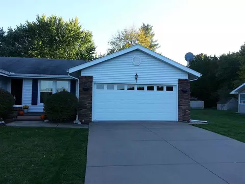 108 Timberview, Macomb, IL 61455 photo 4