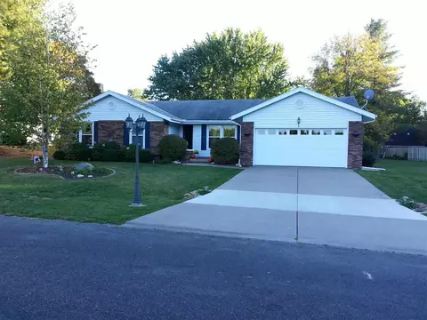 108 Timberview, Macomb, IL 61455 photo 1