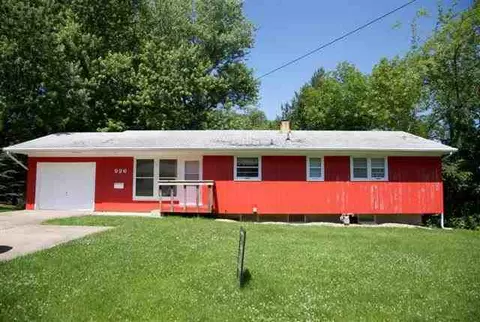 926 Stadium Dr, Macomb, IL 61455 photo 1