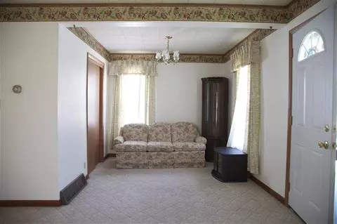 919 E Jefferson St, Macomb, IL 61455 photo 2