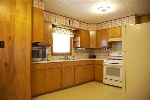 919 E Jefferson St, Macomb, IL 61455 photo 7