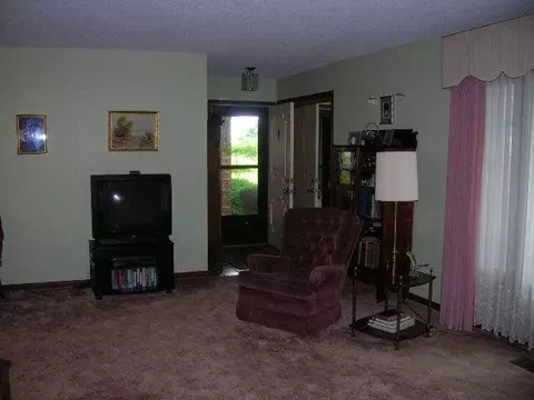 1825 S Madison St, Macomb, IL 61455 photo 7