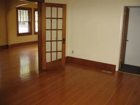 635 Memorial Dr, Macomb, IL 61455 photo 3