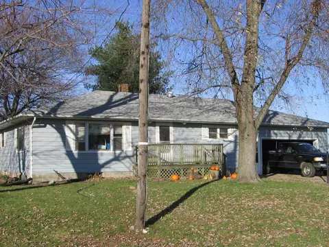 470 E Main, Good Hope, IL 61438 photo 2