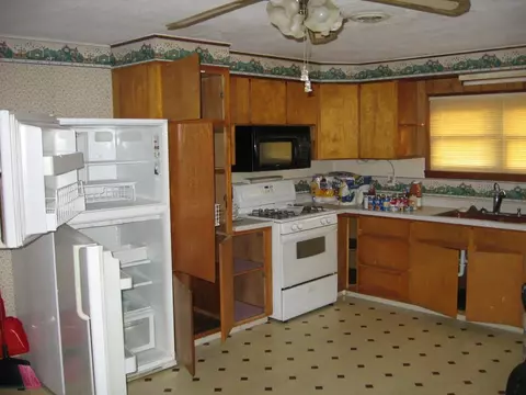 470 E Main, Good Hope, IL 61438 photo 4