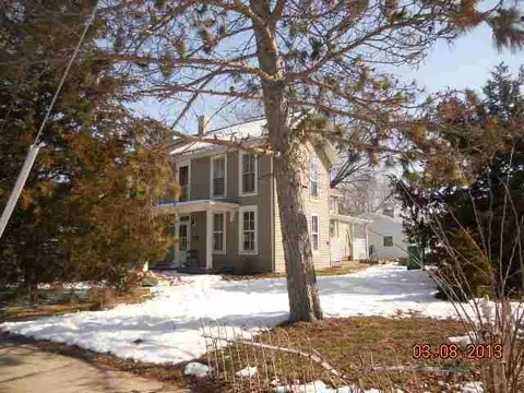 233 S Monroe, Macomb, IL 61455 photo 1