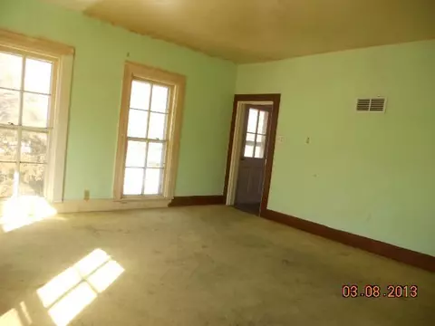 233 S Monroe, Macomb, IL 61455 photo 10