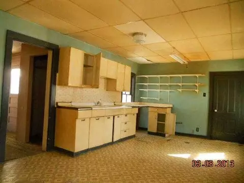 233 S Monroe, Macomb, IL 61455 photo 2