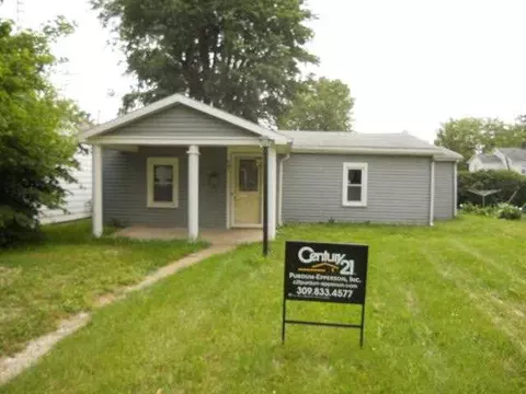 721 S Piper, Macomb, IL 61455 photo 1