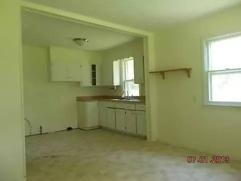 925 E Ash, Macomb, IL 61455 photo 2