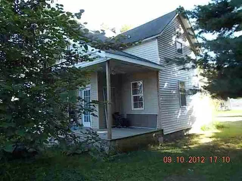422 E Hurst, Bushnell, IL 61422 photo 3