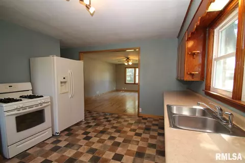 701 W Progress St, Metamora, IL 61548 photo 10